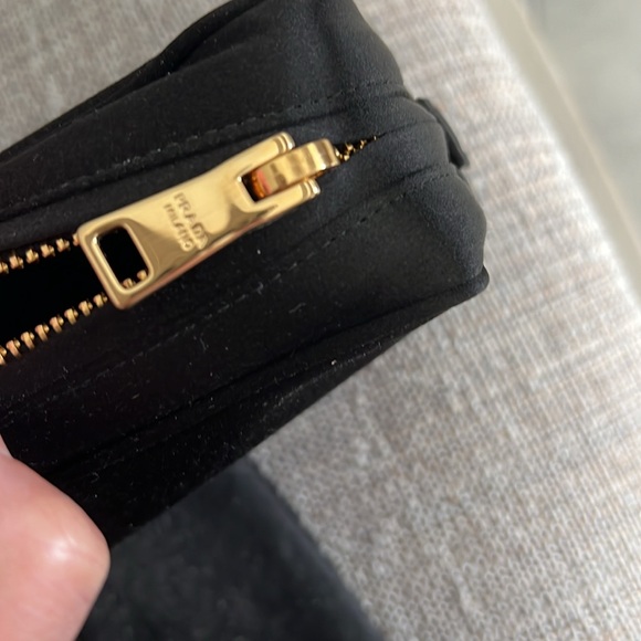 Prada slippers. Worn once indoor only for a fitting. Satin. Like new - Picture 4 of 4